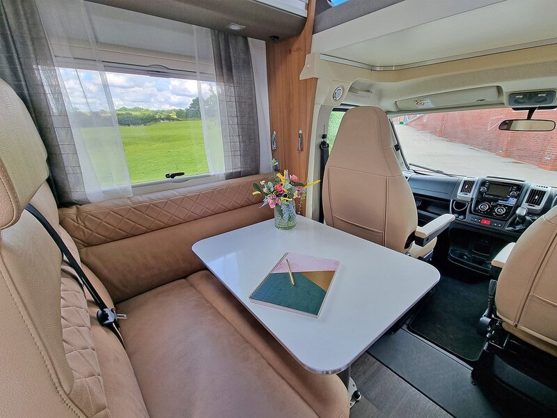 Adria Coral XL Coral XL Plus 670 SP - U420