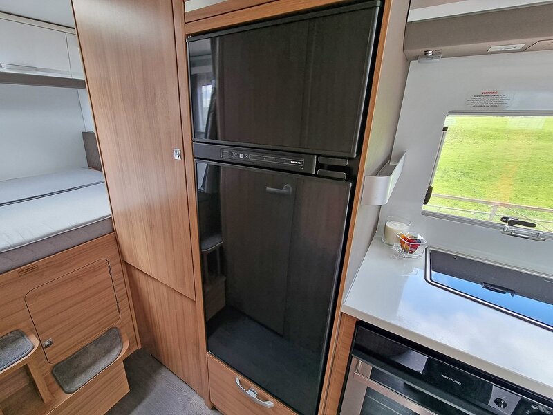 Adria Coral XL Coral XL Plus 670 SP - U420