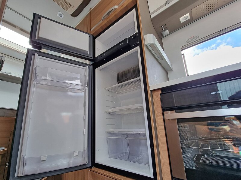 Adria Coral XL Coral XL Plus 670 SP - U420