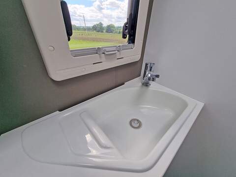 Adria Coral XL Coral XL Plus 670 SP - U420