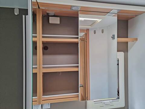 Adria Coral XL Coral XL Plus 670 SP - U420