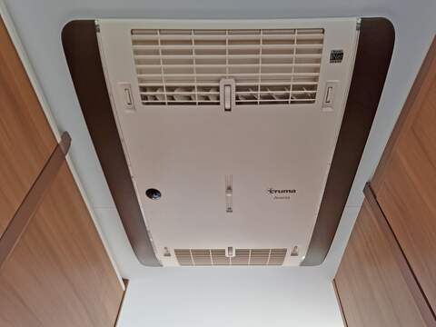 Adria Coral XL Coral XL Plus 670 SP - U420