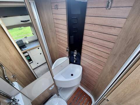 Mobilvetta K-Yacht Motorhome - U470