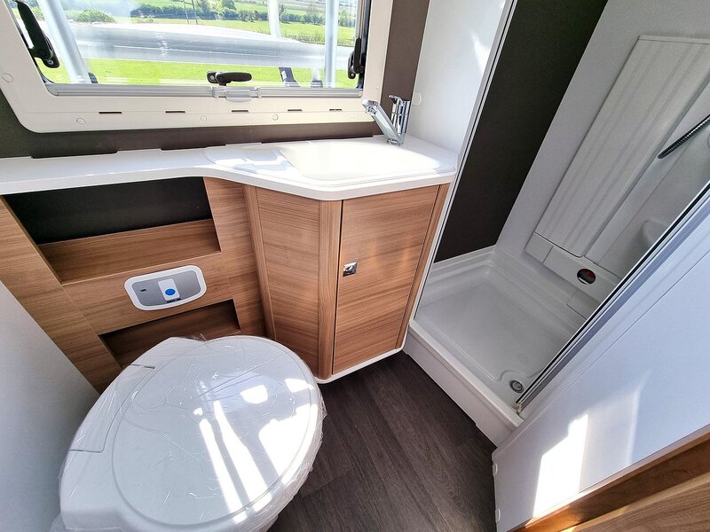 Adria Matrix Supreme 670 SLT - U493