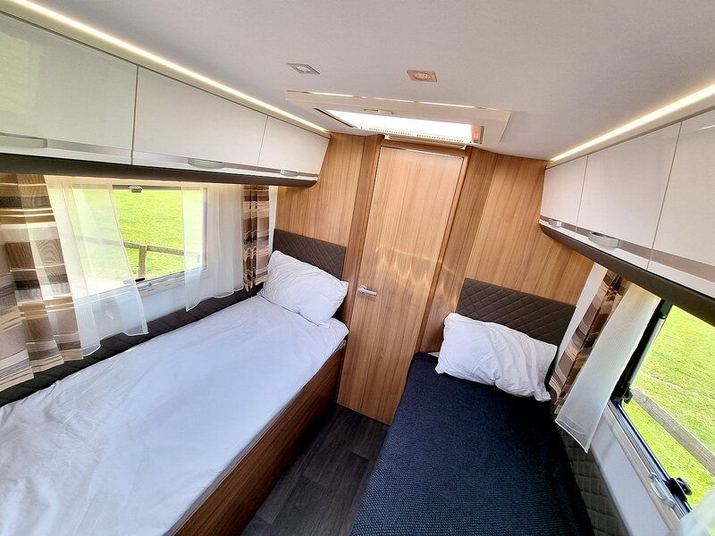 Adria Matrix Supreme 670 SLT - U493