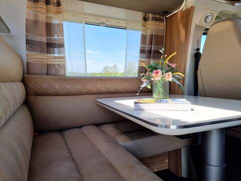 Adria Matrix Supreme 670 SLT - U493