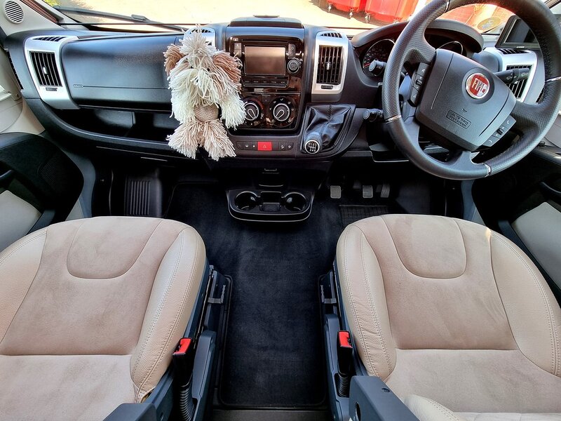 Adria Matrix Supreme 670 SLT - U493