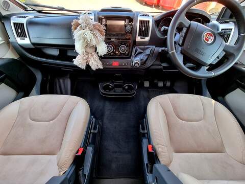 Adria Matrix Supreme 670 SLT - U493