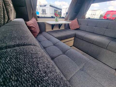 Adria Altea Dart  - U506