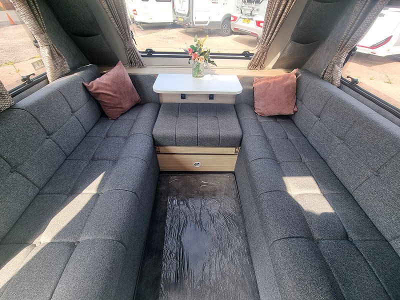 Adria Altea Dart  - U506