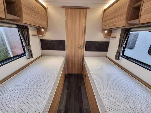 Bailey Phoenix GT75 642  - U527