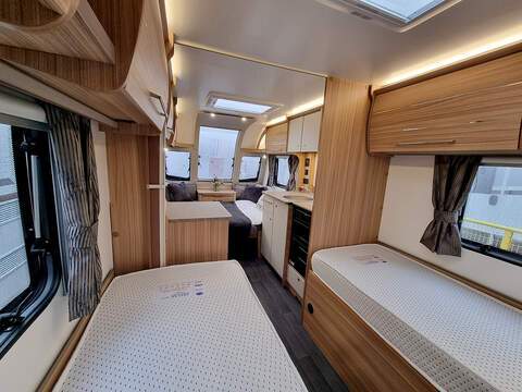 Bailey Phoenix GT75 642  - U527