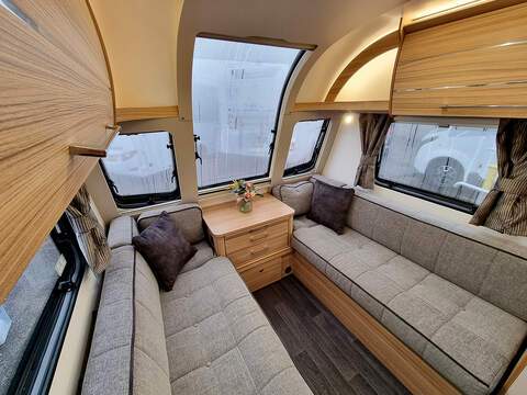 Bailey Phoenix GT75 642  - U527