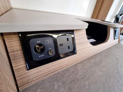 Bailey Phoenix GT75 642  - U527