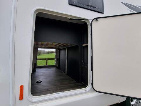 Swift Voyager 594 - U529