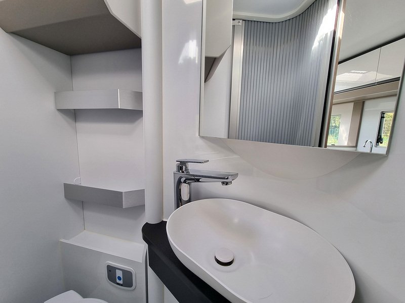 Adria Compact Supreme DL  - U537