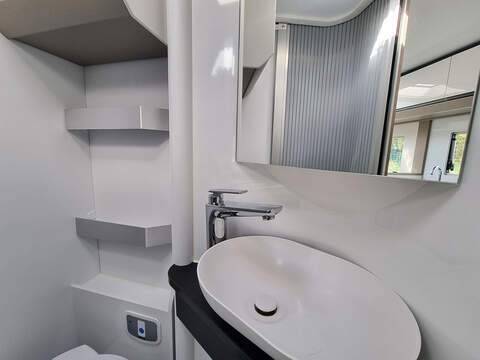 Adria Compact Supreme DL  - U537