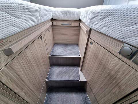 Adria Compact Supreme DL  - U537