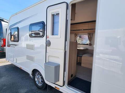 Coachman Pastiche 520/4  - U539