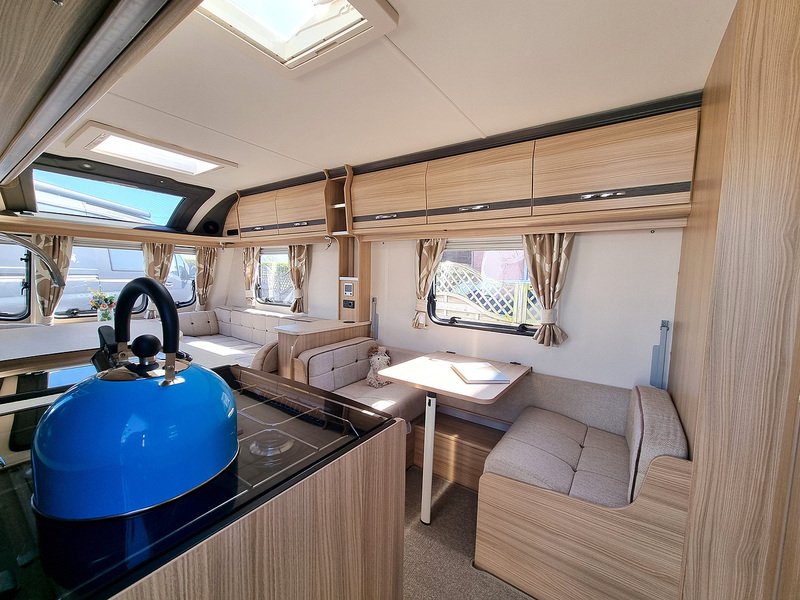 Coachman Pastiche 520/4  - U539