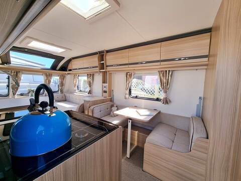 Coachman Pastiche 520/4  - U539