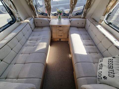 Coachman Pastiche 520/4  - U539