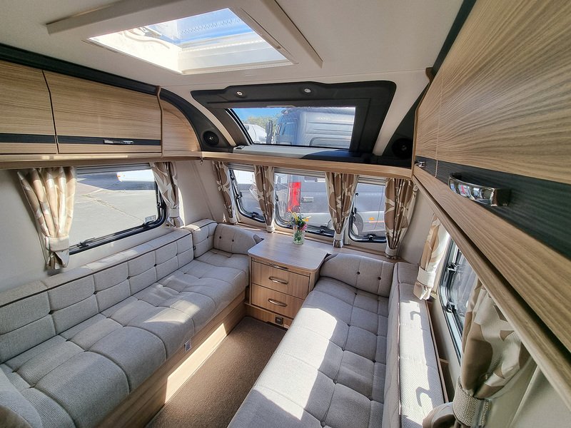 Coachman Pastiche 520/4  - U539