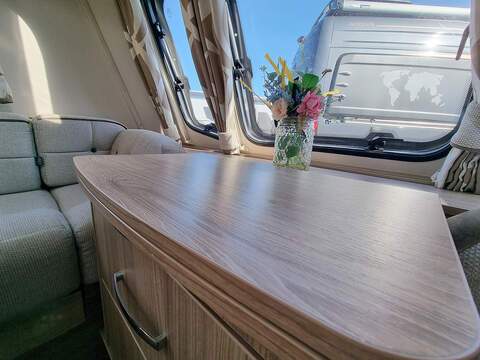 Coachman Pastiche 520/4  - U539