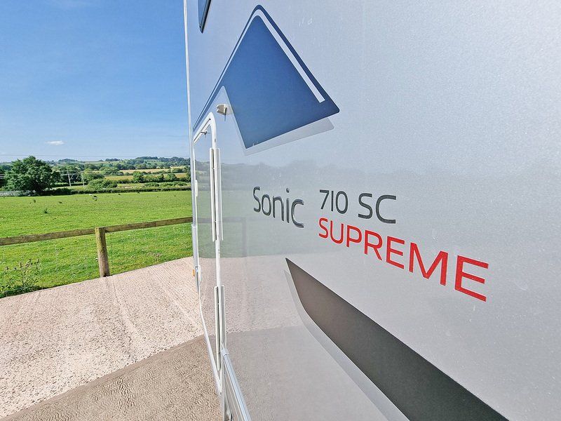 Adria Sonic Supreme 710 SC - U550