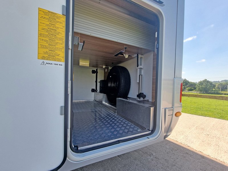 Adria Sonic Supreme 710 SC - U550