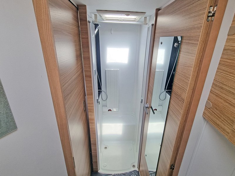 Adria Sonic Supreme 710 SC - U550
