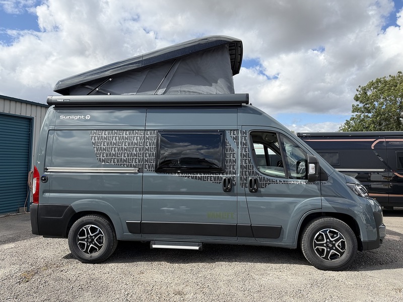 Sunlight Cliff Vanlife  - U554