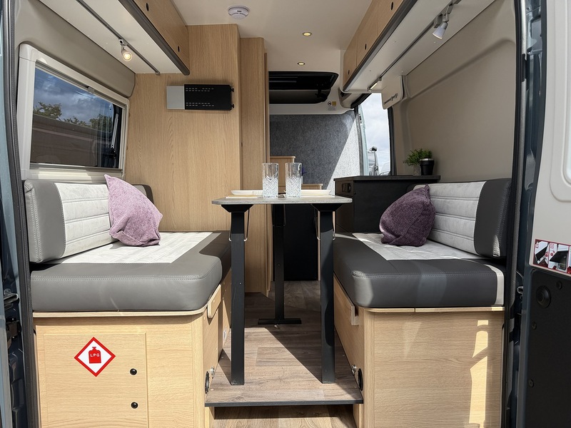 Sunlight Cliff Vanlife  - U554
