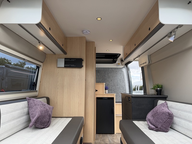 Sunlight Cliff Vanlife  - U554