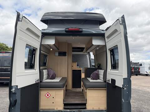 Sunlight Cliff Vanlife  - U554