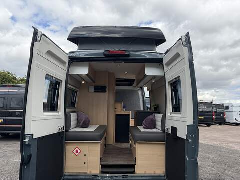 Sunlight Cliff Vanlife  - U554