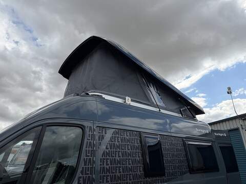 Sunlight Cliff Vanlife  - U554