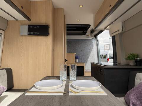 Sunlight Cliff Vanlife  - U554