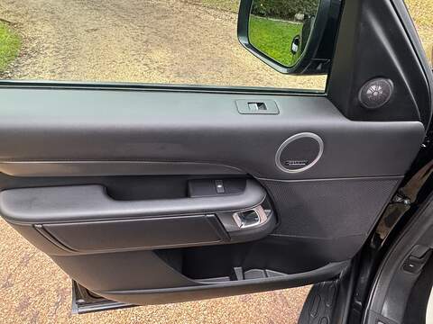 Land Rover Discovery 3.0 SD V6 HSE Luxury SUV 5dr Diesel Auto 4WD Euro 6 (s/s) (306 ps) - U10000830