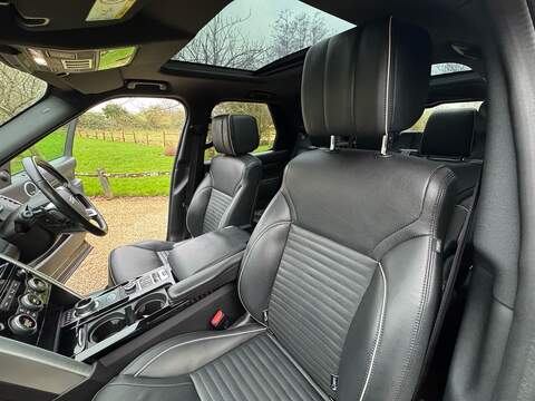 Land Rover Discovery 3.0 SD V6 HSE Luxury SUV 5dr Diesel Auto 4WD Euro 6 (s/s) (306 ps) - U10000830