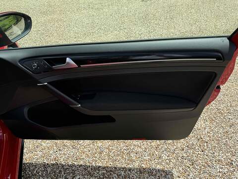 Volkswagen Golf Golf 2.0 TSI BlueMotion Tech GTI DSG Euro 6 (s/s) 3dr - U10001058