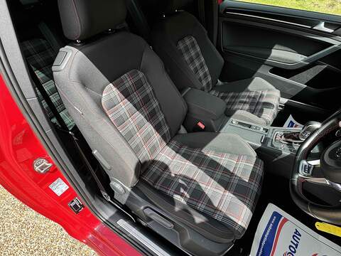 Volkswagen Golf Golf 2.0 TSI BlueMotion Tech GTI DSG Euro 6 (s/s) 3dr - U10001058