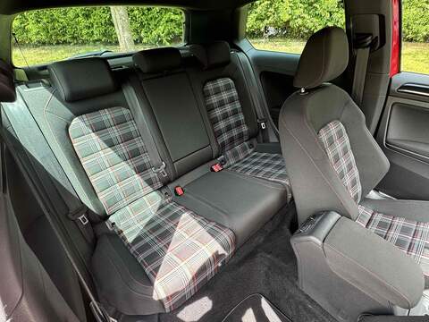 Volkswagen Golf Golf 2.0 TSI BlueMotion Tech GTI DSG Euro 6 (s/s) 3dr - U10001058