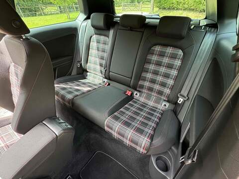 Volkswagen Golf Golf 2.0 TSI BlueMotion Tech GTI DSG Euro 6 (s/s) 3dr - U10001058