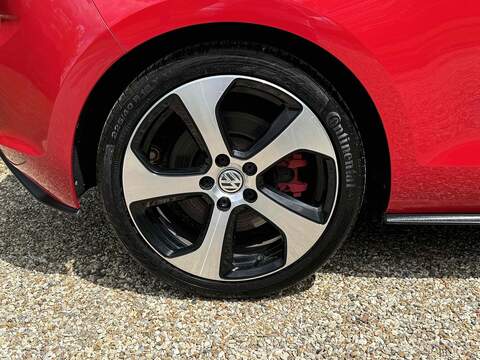 Volkswagen Golf Golf 2.0 TSI BlueMotion Tech GTI DSG Euro 6 (s/s) 3dr - U10001058