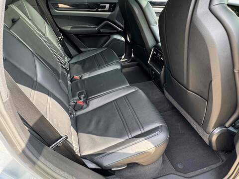 Porsche Cayenne Cayenne 3.0T V6 TiptronicS 4WD Euro 6 (s/s) 5dr - U10001575