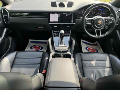 Porsche Cayenne Cayenne 3.0T V6 TiptronicS 4WD Euro 6 (s/s) 5dr - U10001575