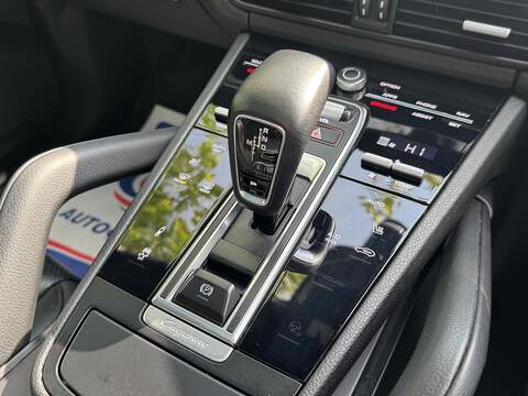 Porsche Cayenne Cayenne 3.0T V6 TiptronicS 4WD Euro 6 (s/s) 5dr - U10001575