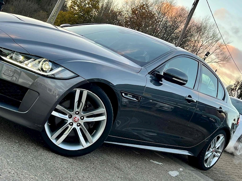 Jaguar XE GTDi R-Sport - U10001628