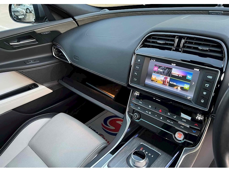 Jaguar XE GTDi R-Sport - U10001628